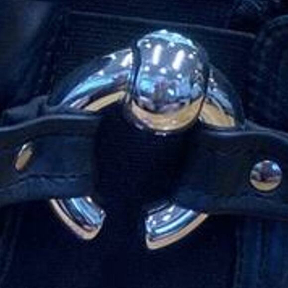 AGL Lisa Black Leather Back Zip Heeled Bootie MISSING METAL CLOSURE Size 35 - Picture 8 of 8